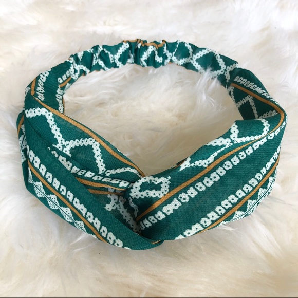 Accessories - ✨2 for $15✨ Boho Knotted Elastic Headband